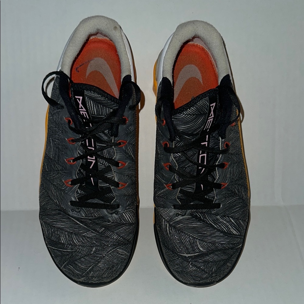 Nike Women's Black and Orange Athletic Shoes size 9.5 us